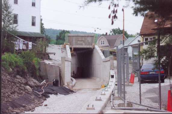 Photo of Stafford Avenue crossing